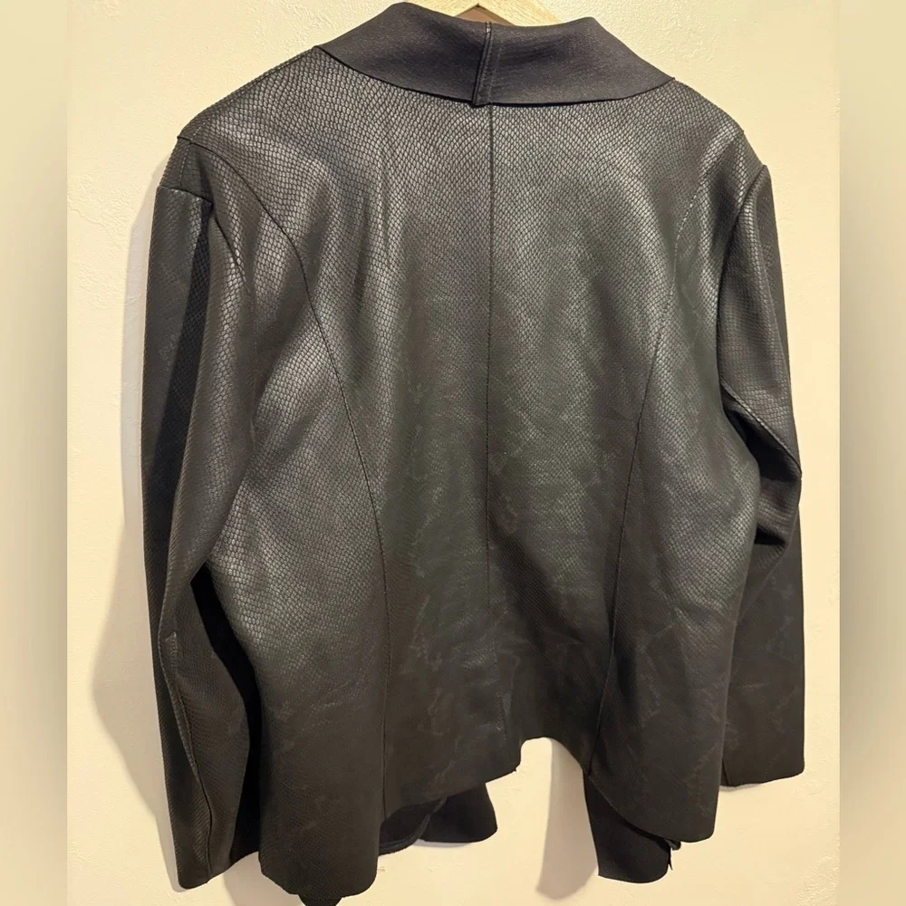 Catherine Malandrino Jacket 1X Black Faux Leather Snake Print Draped Open Front